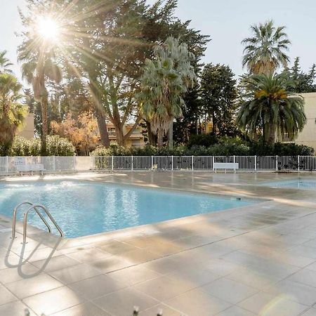 Spacious Apartment At A 5 Min Walk From The Beach 昂蒂布 外观 照片