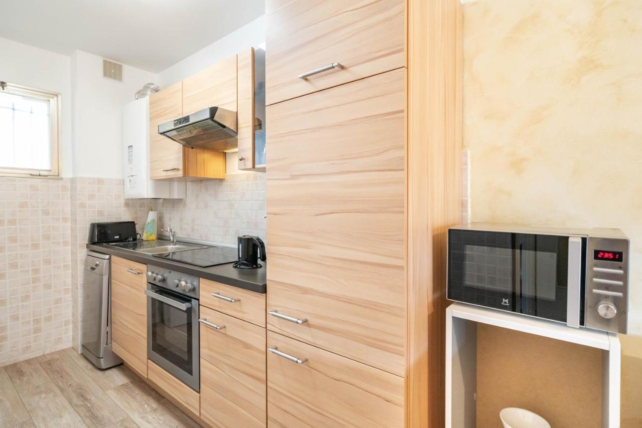 Spacious Apartment At A 5 Min Walk From The Beach 昂蒂布 外观 照片
