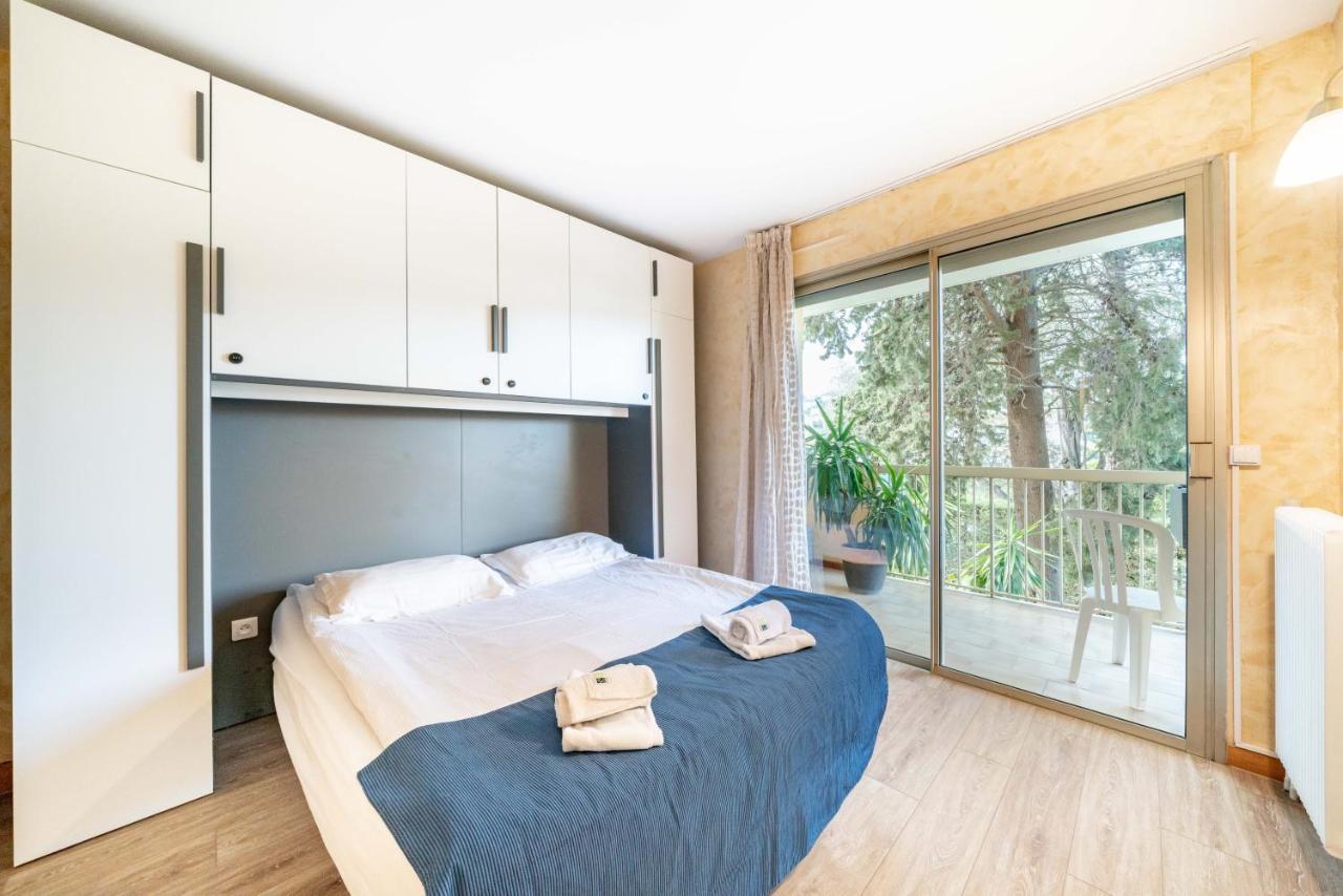 Spacious Apartment At A 5 Min Walk From The Beach 昂蒂布 外观 照片