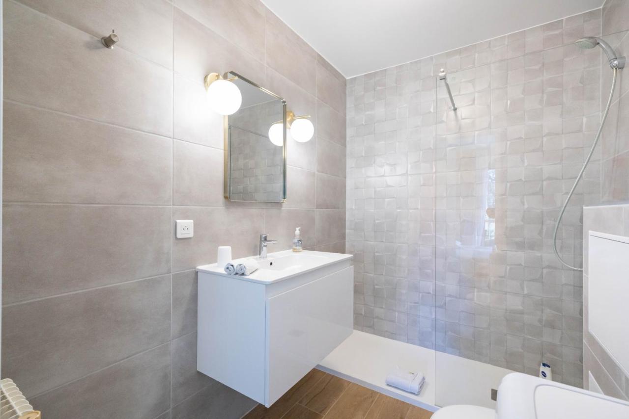 Spacious Apartment At A 5 Min Walk From The Beach 昂蒂布 外观 照片
