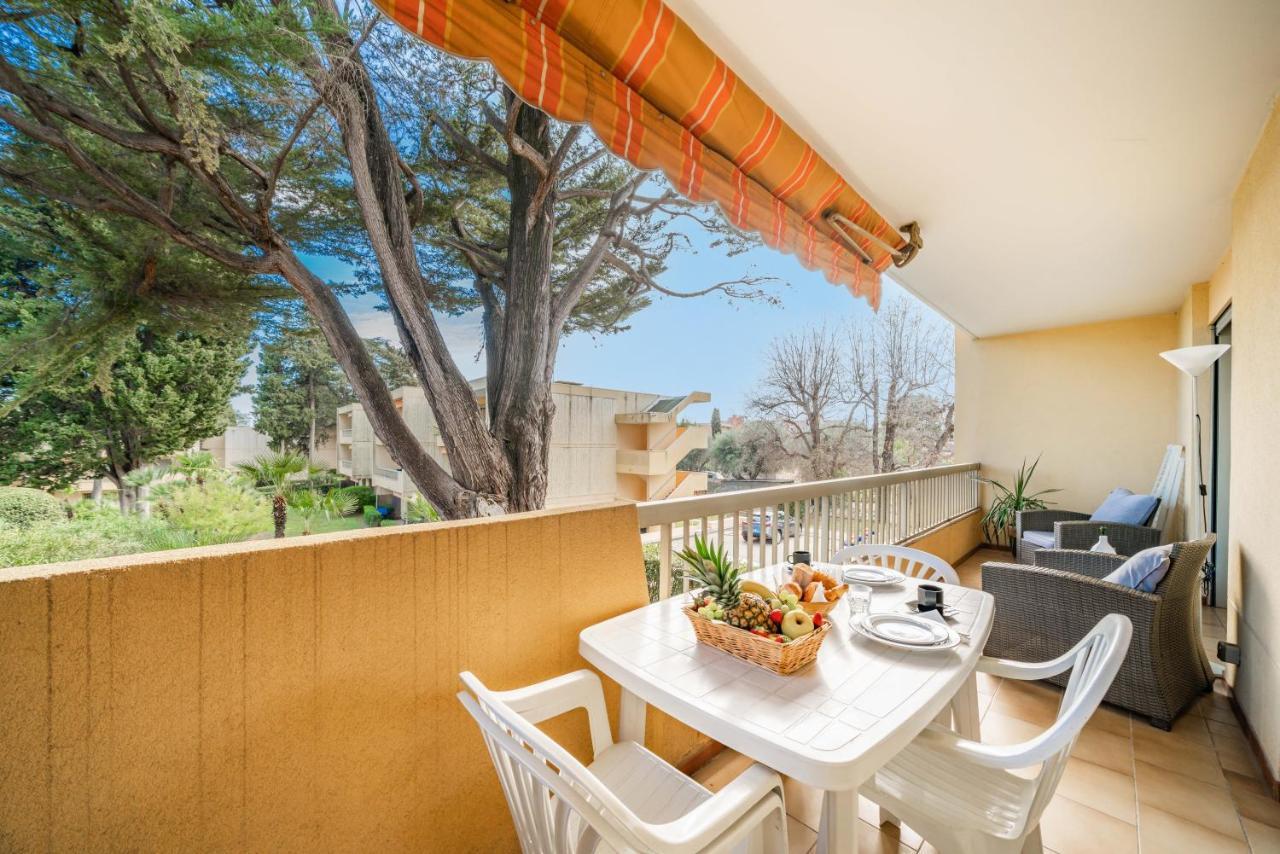 Spacious Apartment At A 5 Min Walk From The Beach 昂蒂布 外观 照片