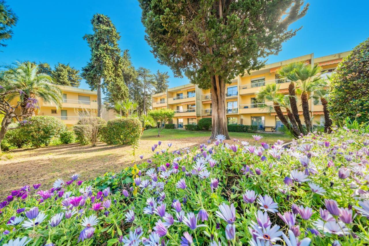 Spacious Apartment At A 5 Min Walk From The Beach 昂蒂布 外观 照片